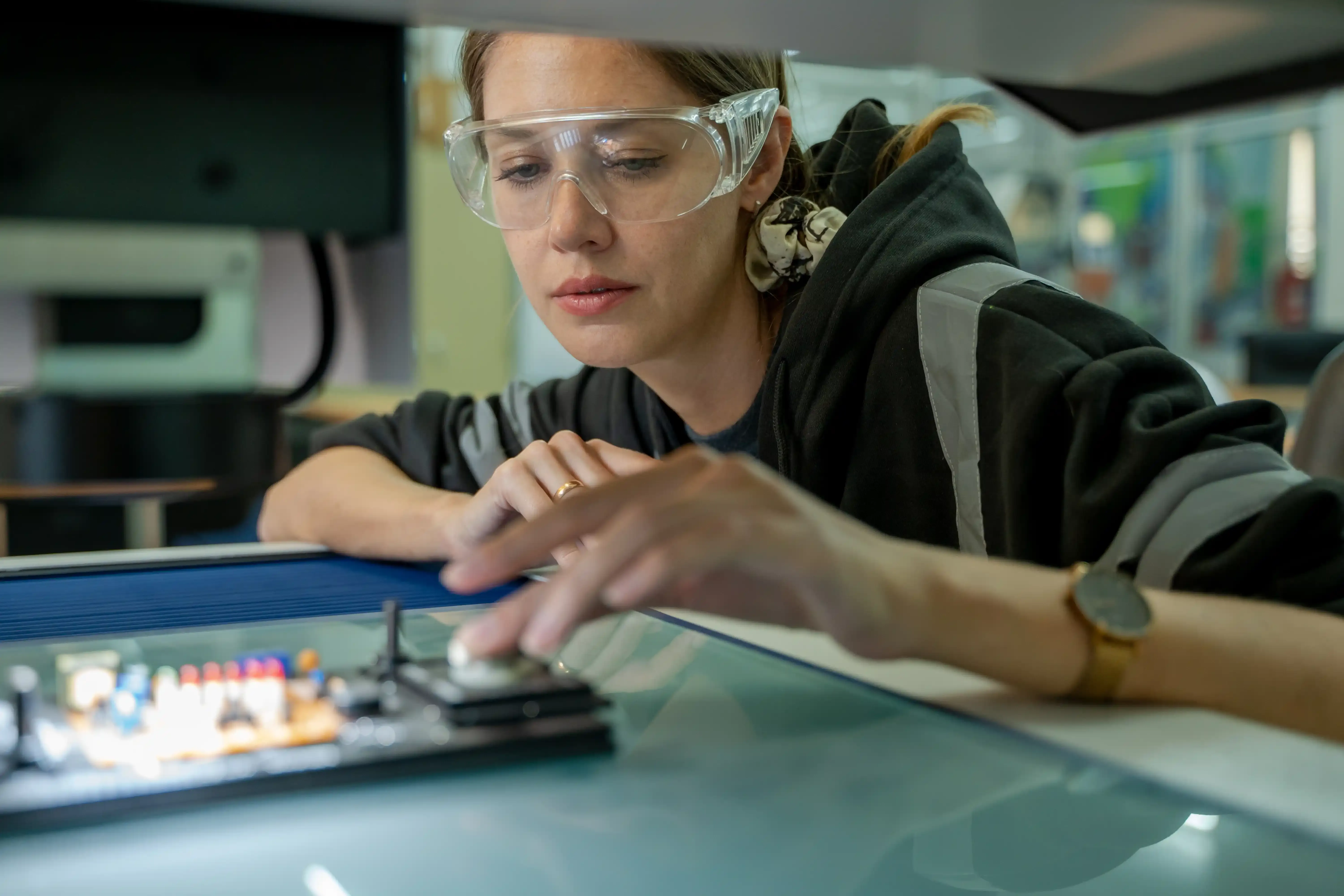 Dominar la tecnología es tu meta; guiarte es la nuestra
